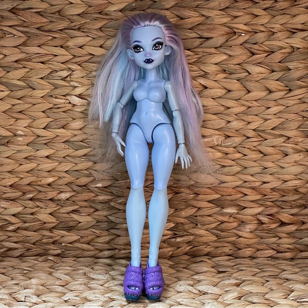 Mattel Monster High Doll Abbey‎ Bominable Fangs Vampire INCOMPLETE and NUDE